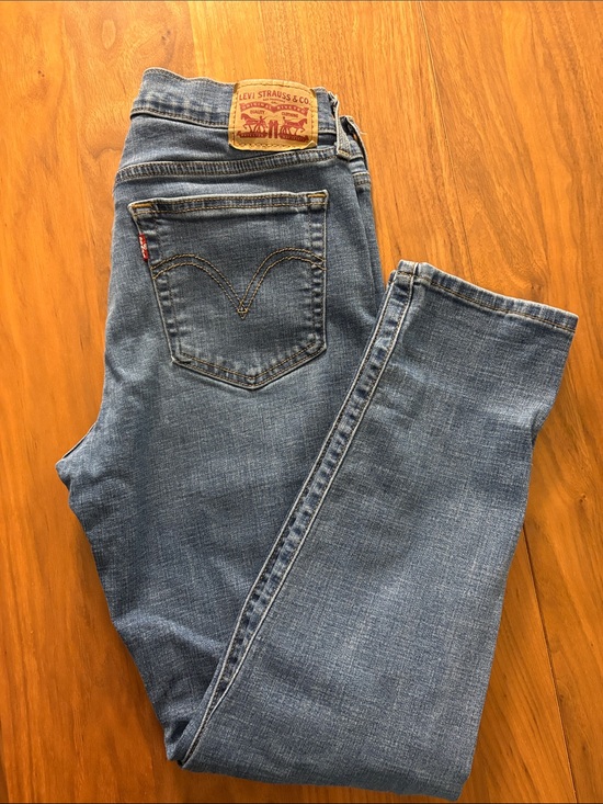 Levi's Denim - Levi’s women’s jeans 27x27 classic and popular